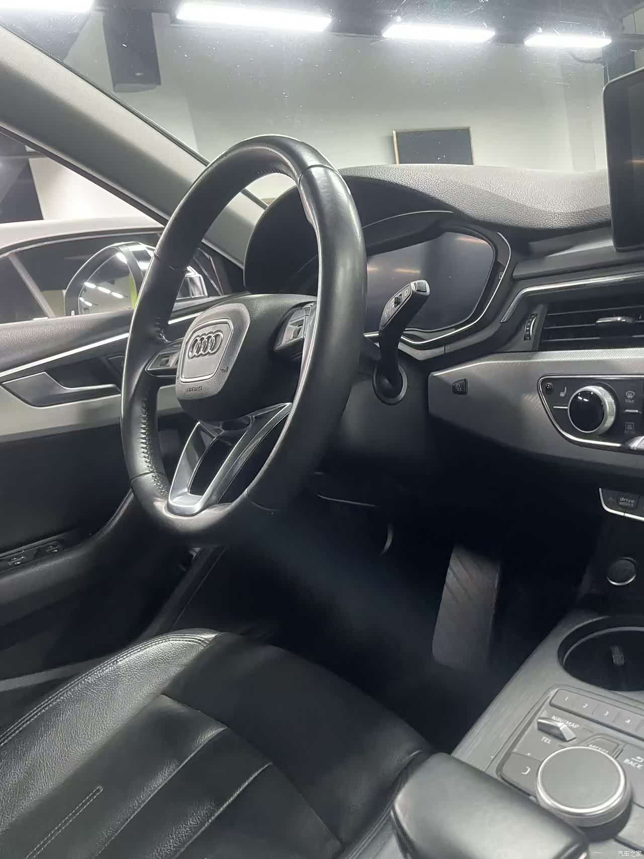 Audi A4, 2018 13