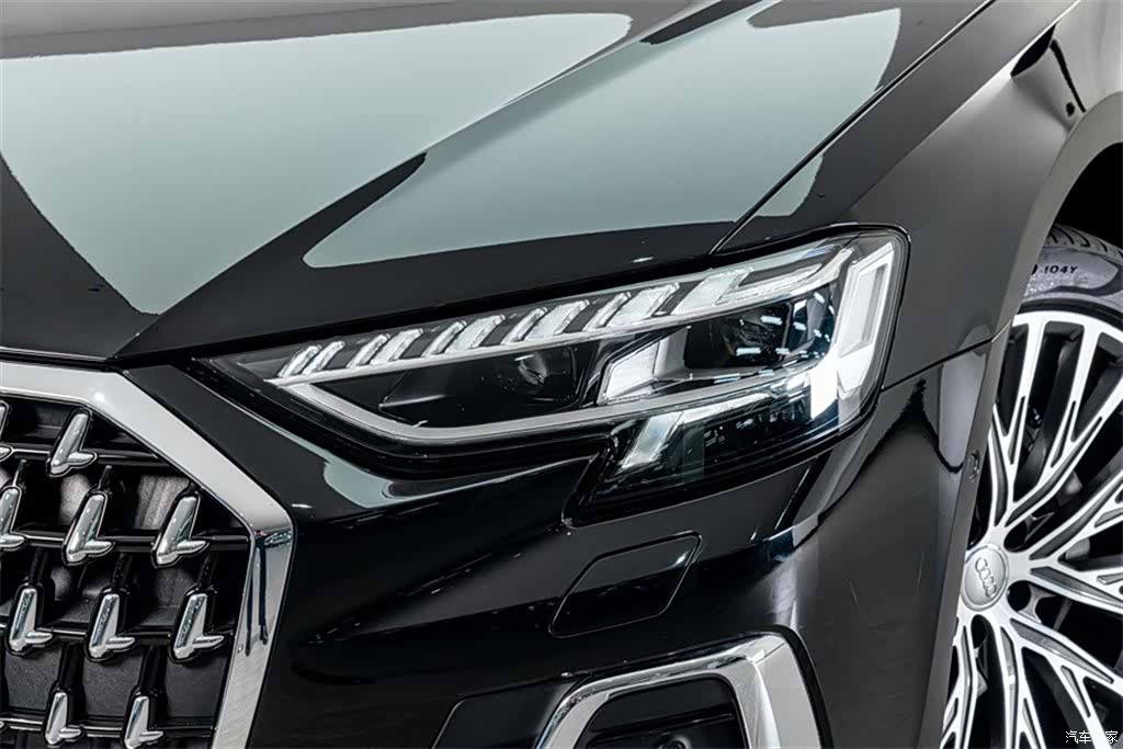 Audi A8L, 2023 4