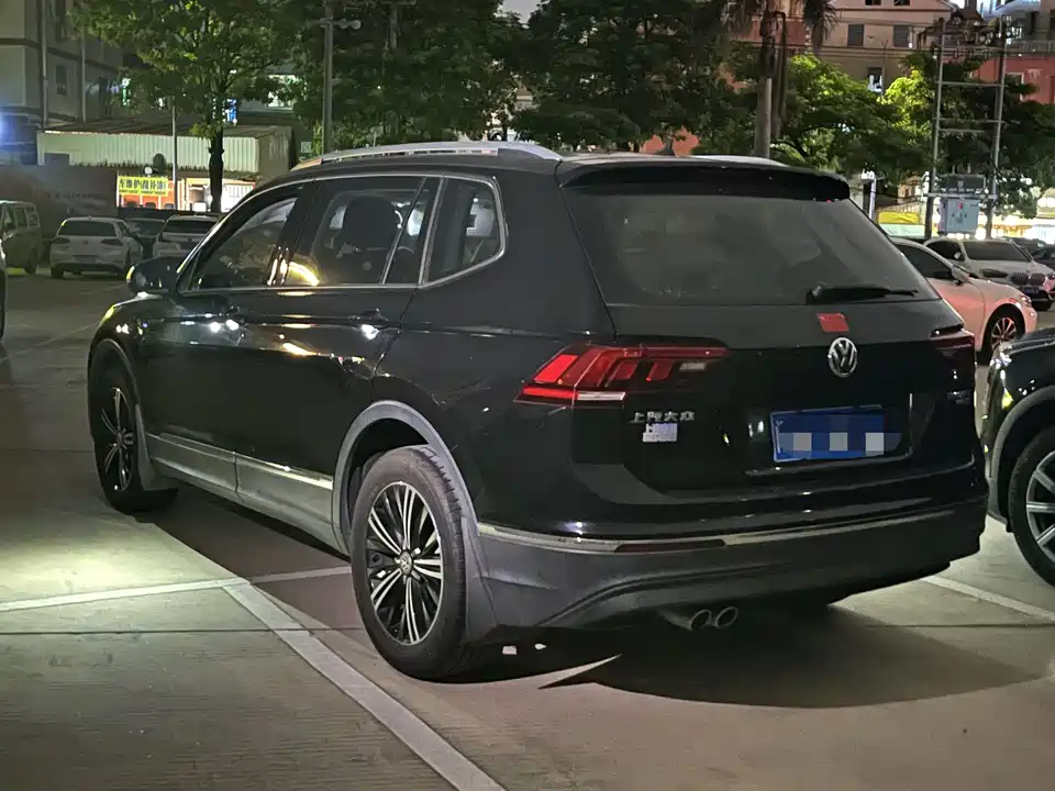 Volkswagen Tiguan L