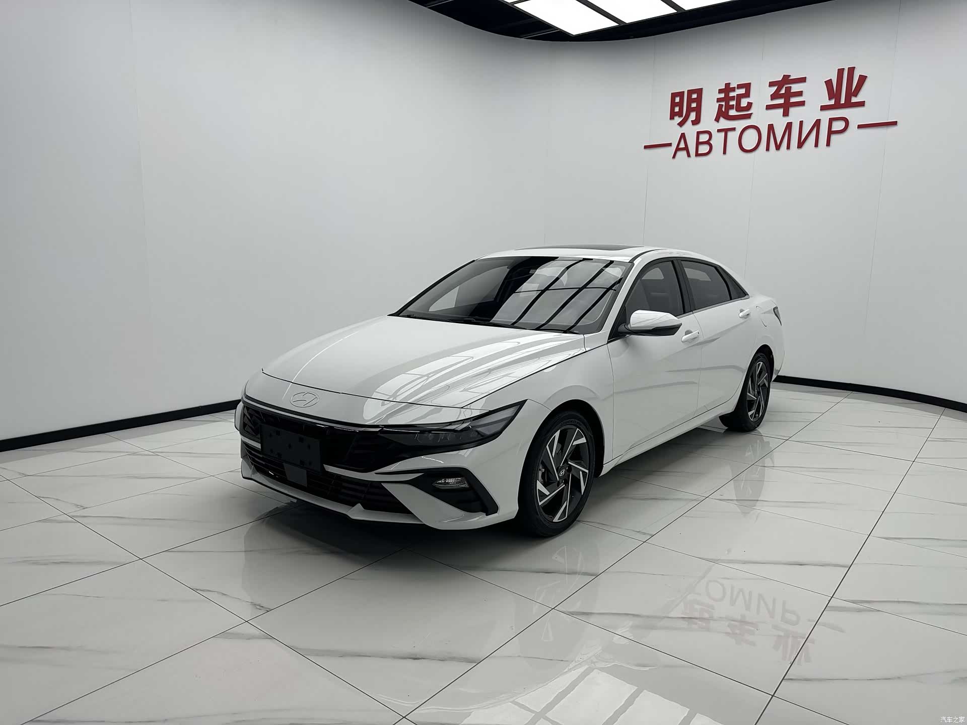 Hyundai Elantra, 2023 4