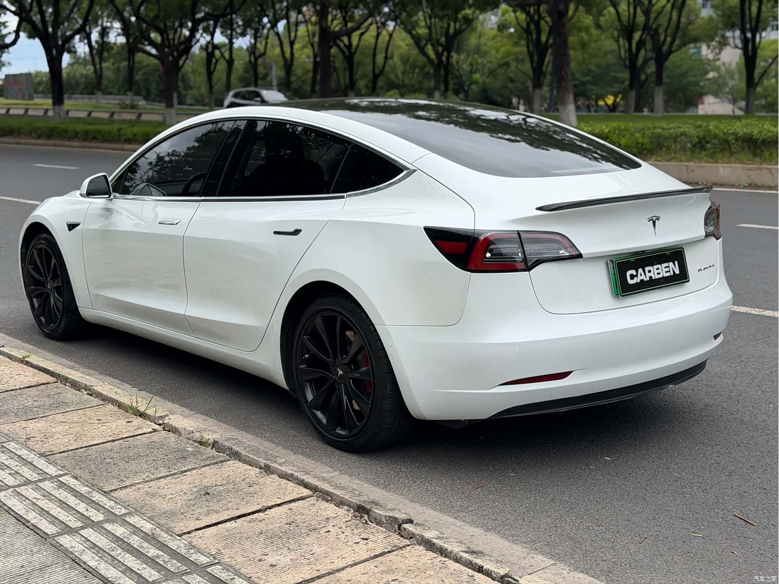 Tesla Model 3, 2019 все фото