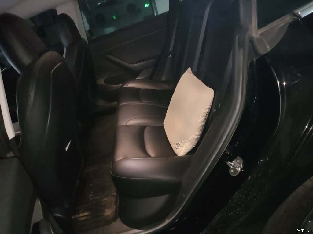 Tesla Model 3, 2020 13