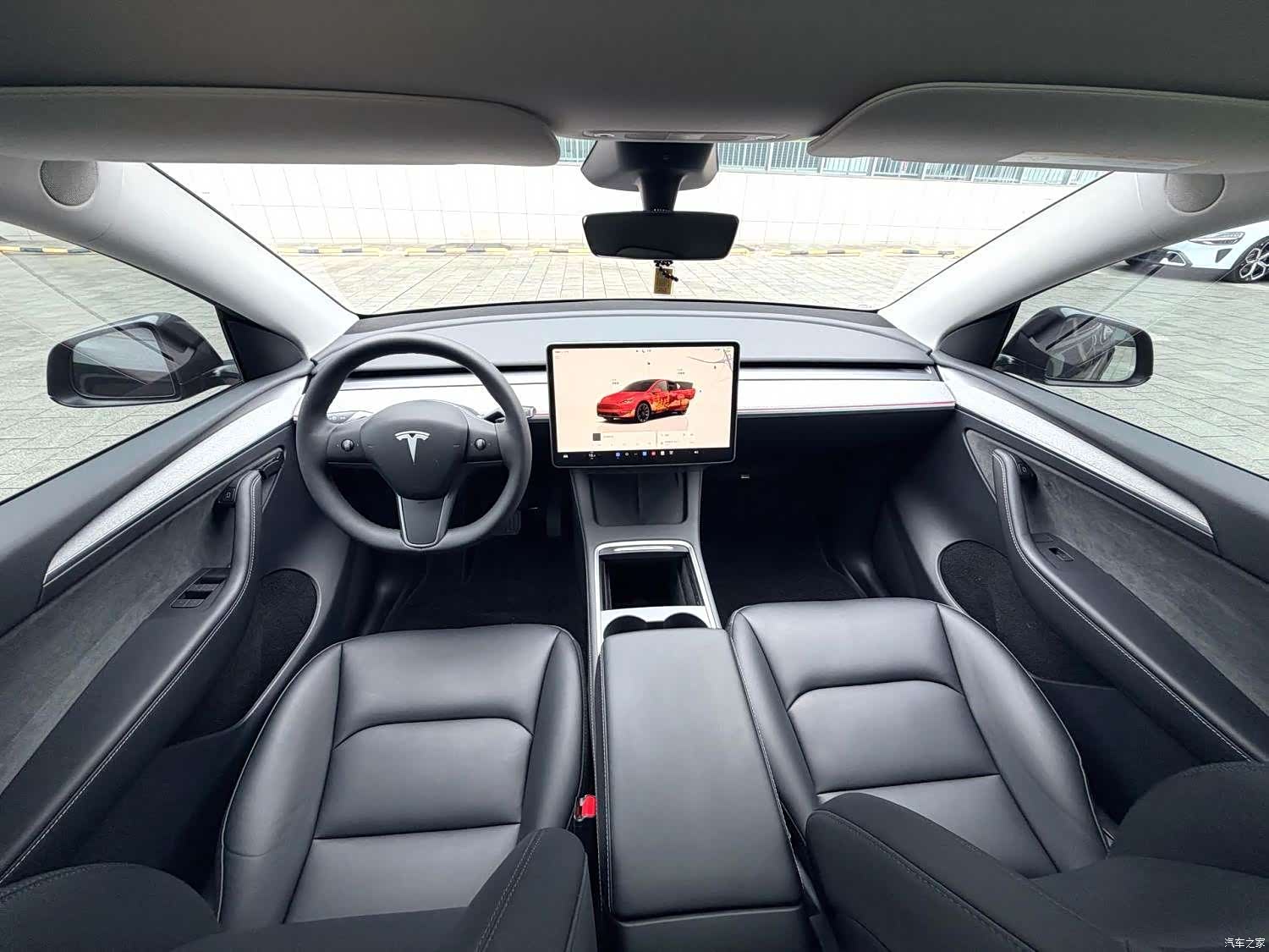 Tesla Model Y, 2024 все фото