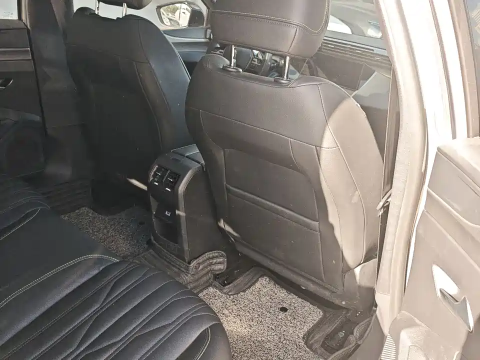 Peugeot 408X
