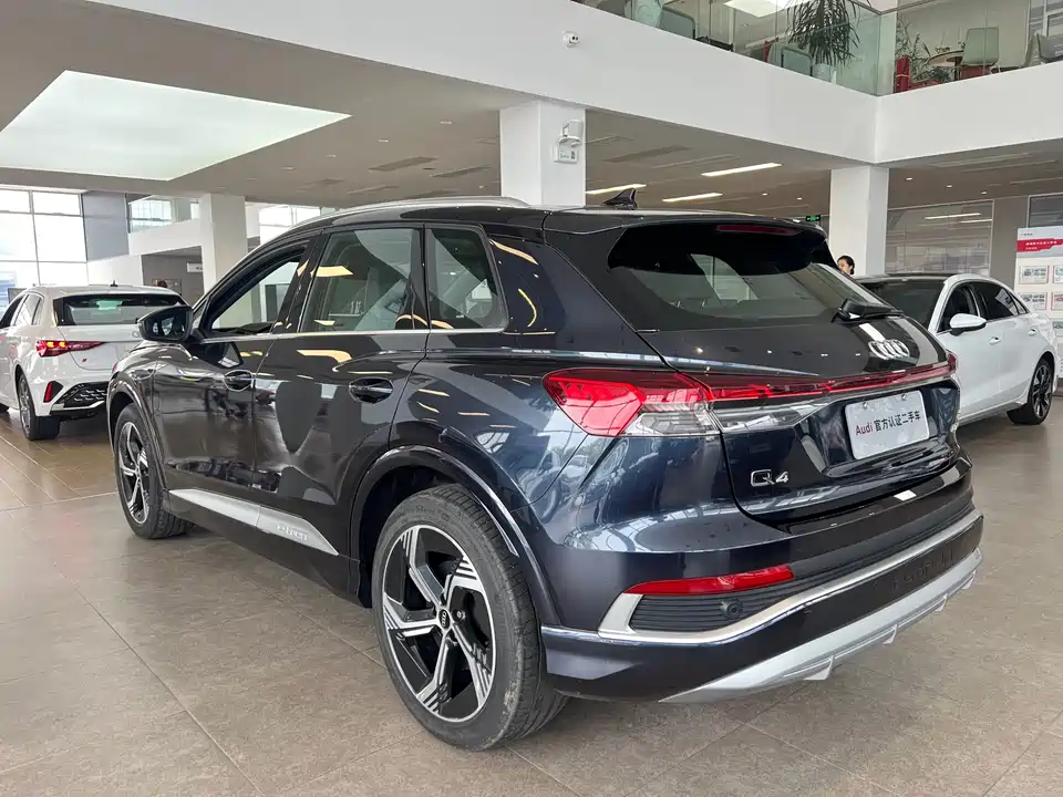 Audi Q4