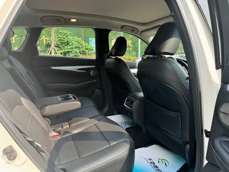 Infiniti QX50