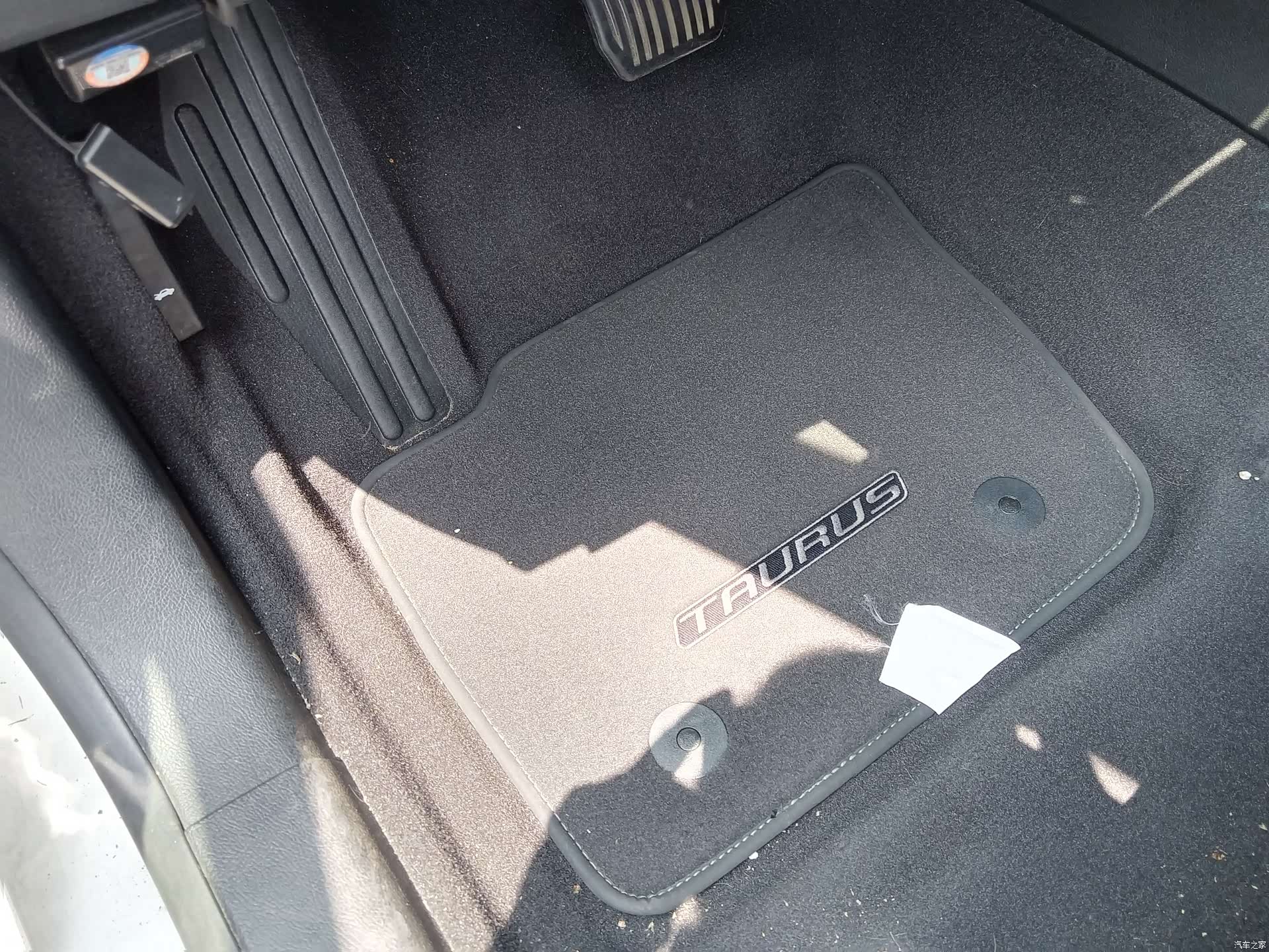 Ford Taurus, 2017 все фото