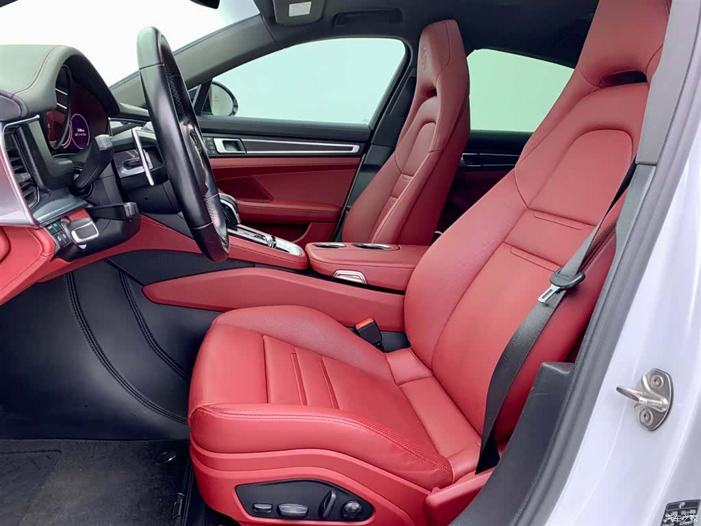 Porsche Panamera, 2023 13