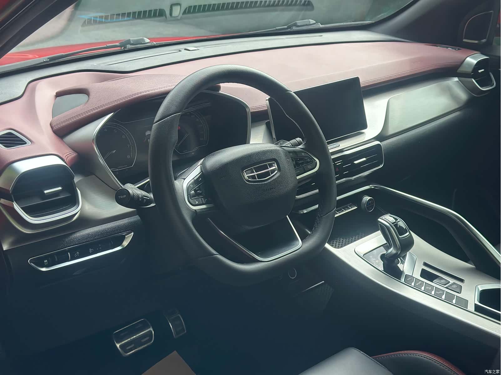 Geely Coolray, 2020 26