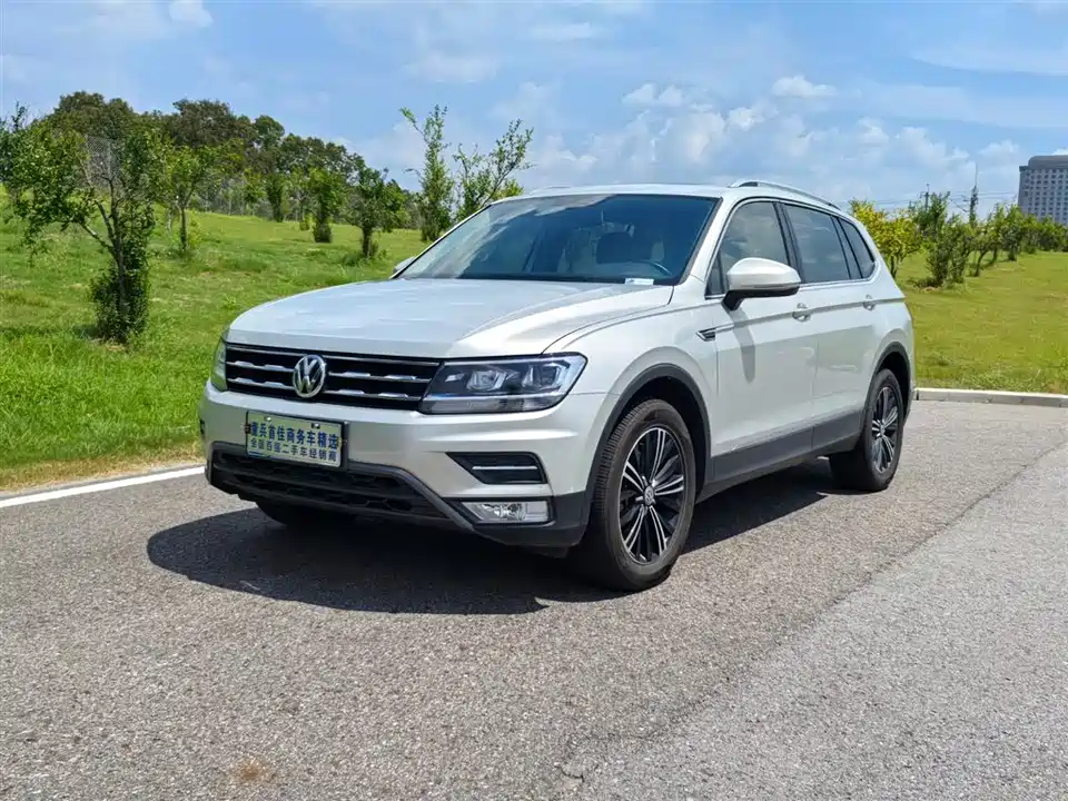 Volkswagen Tiguan L