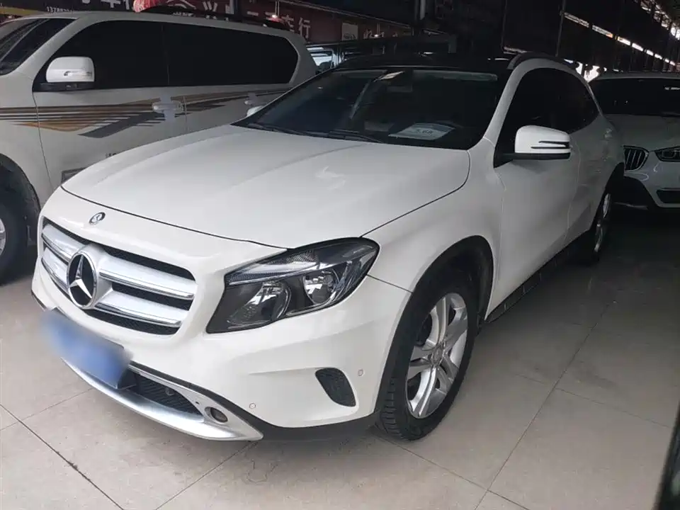 Mercedes-Benz GLA