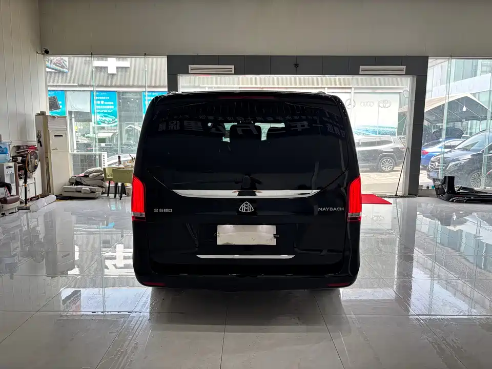 Mercedes-Benz V-class