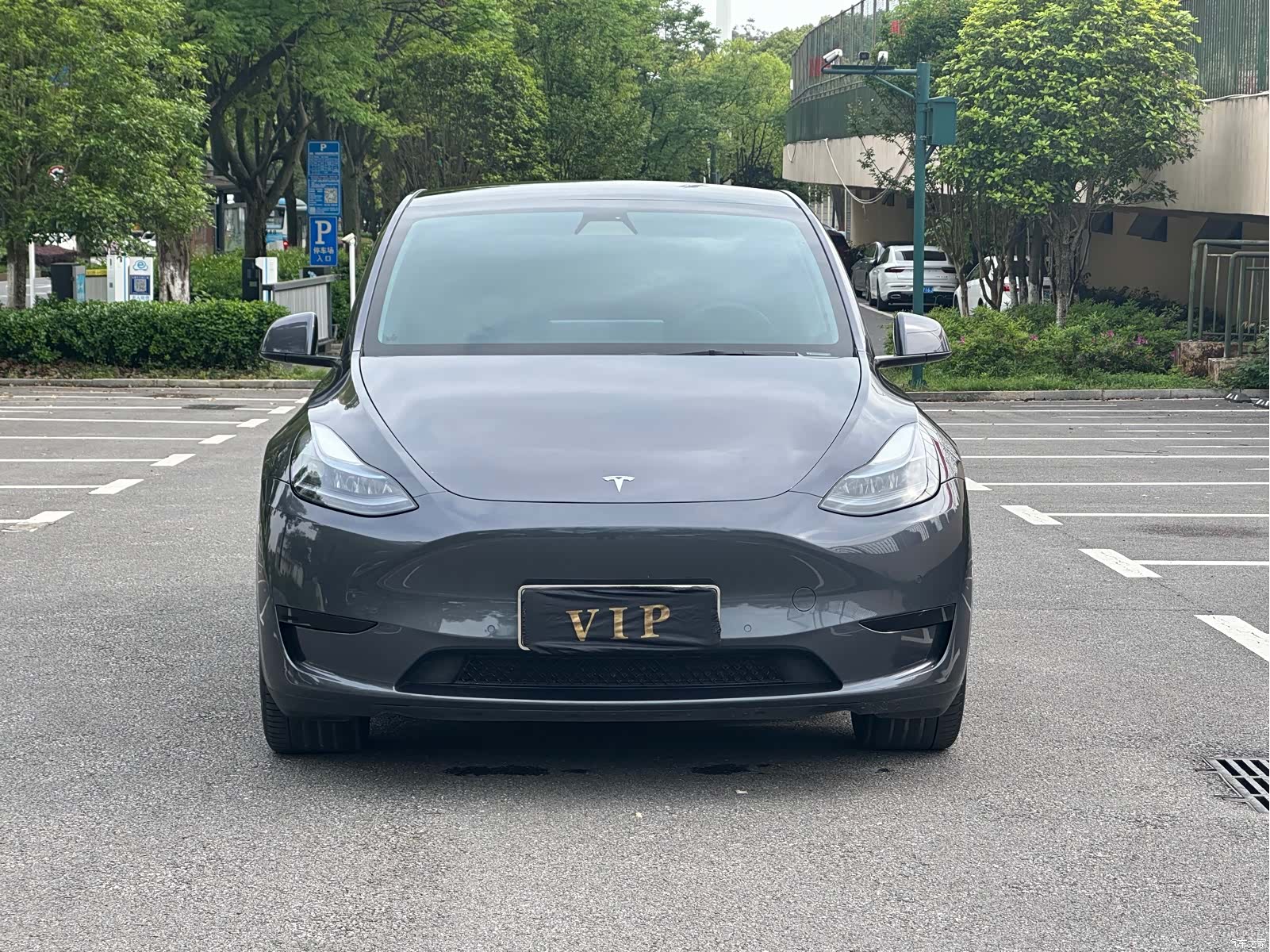 Tesla Model Y, 2023 3