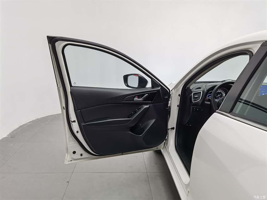 Mazda Mazda3, 2017 8