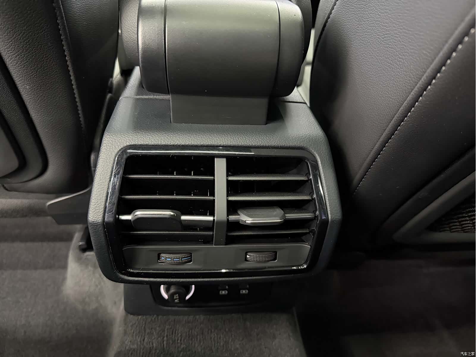 Audi Q3, 2022 20
