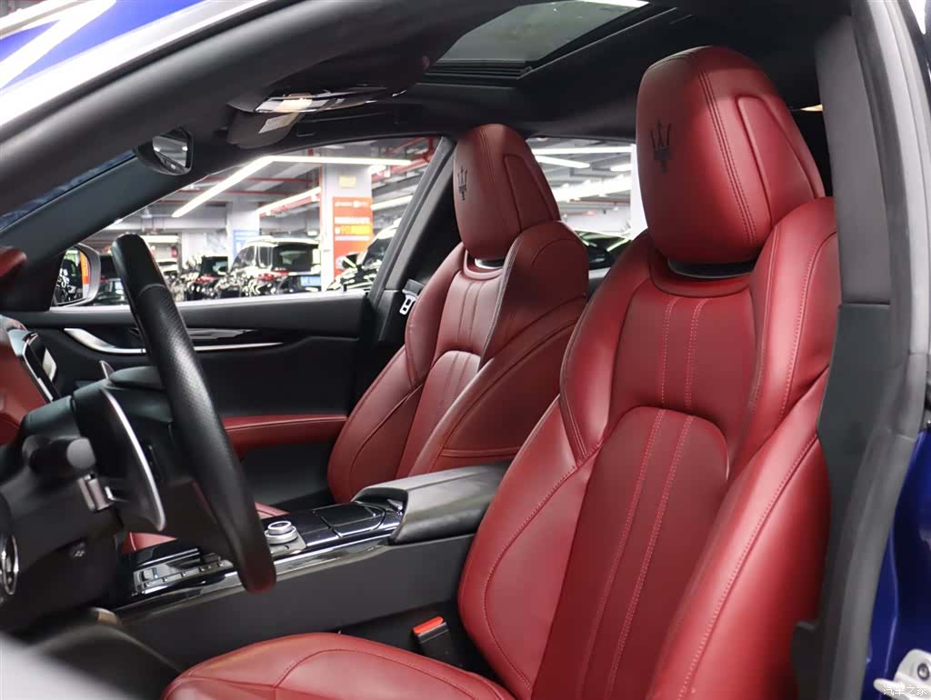 Maserati Ghibli, 2024 10