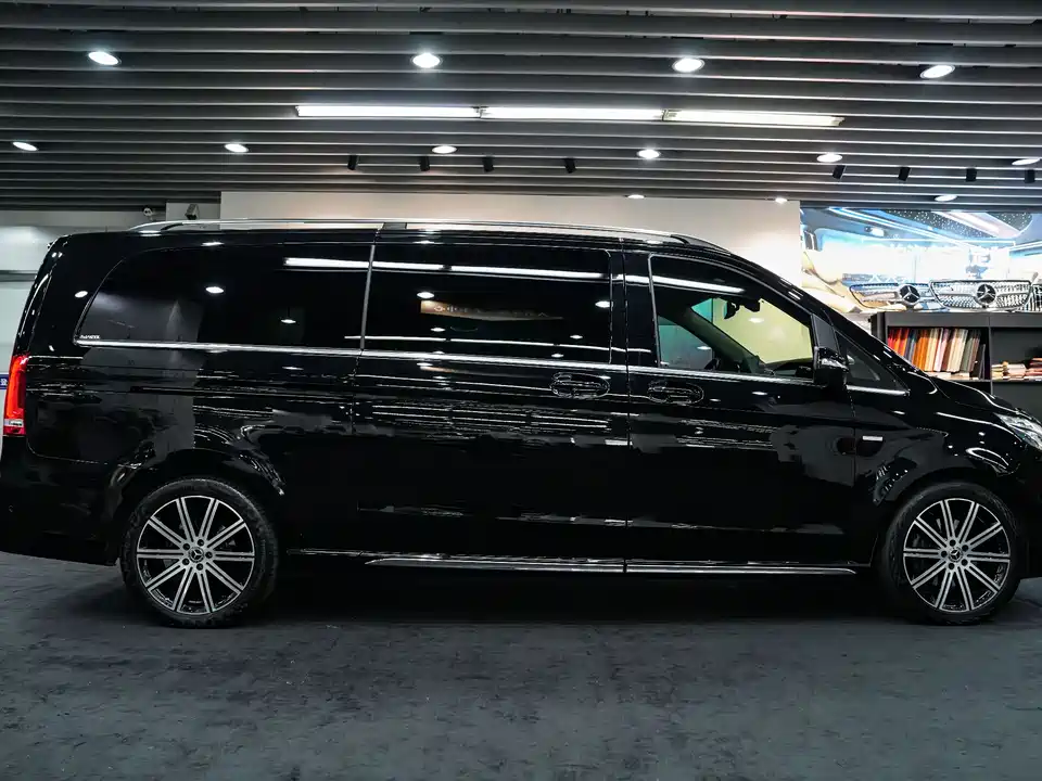 Mercedes-Benz V-class