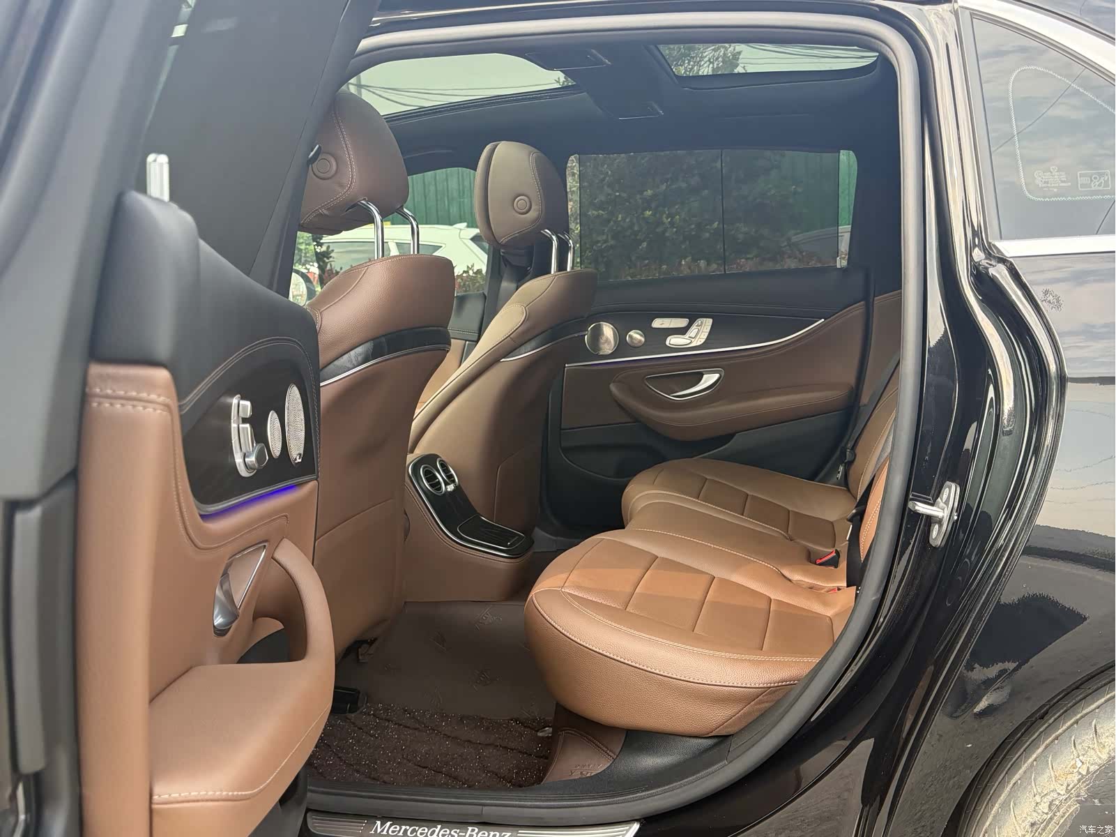 Mercedes-Benz E-Class, 2023 6
