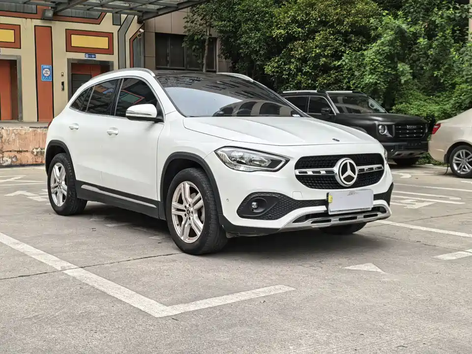 Mercedes-Benz GLA