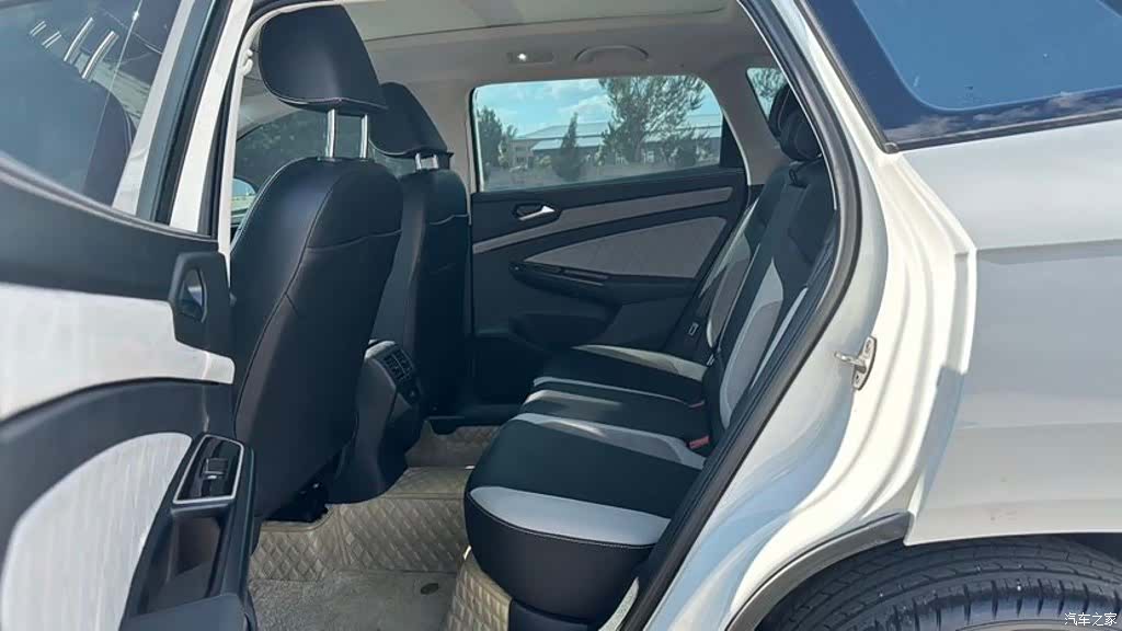 Volkswagen VS7, 2023 18