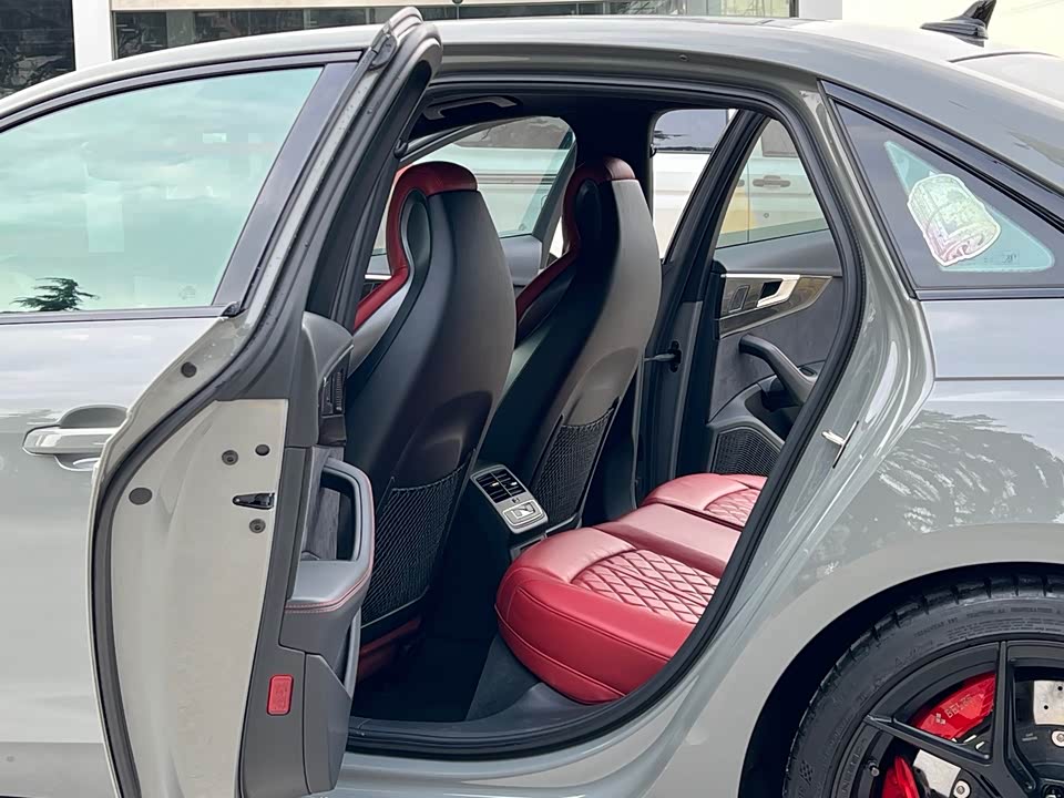 Audi S4 Audi S4