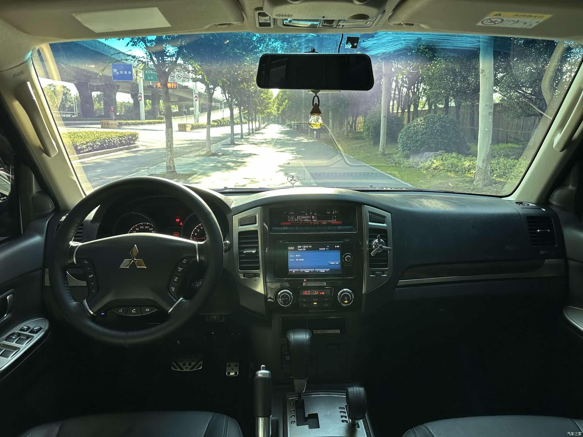 Mitsubishi Pajero, 2019 4