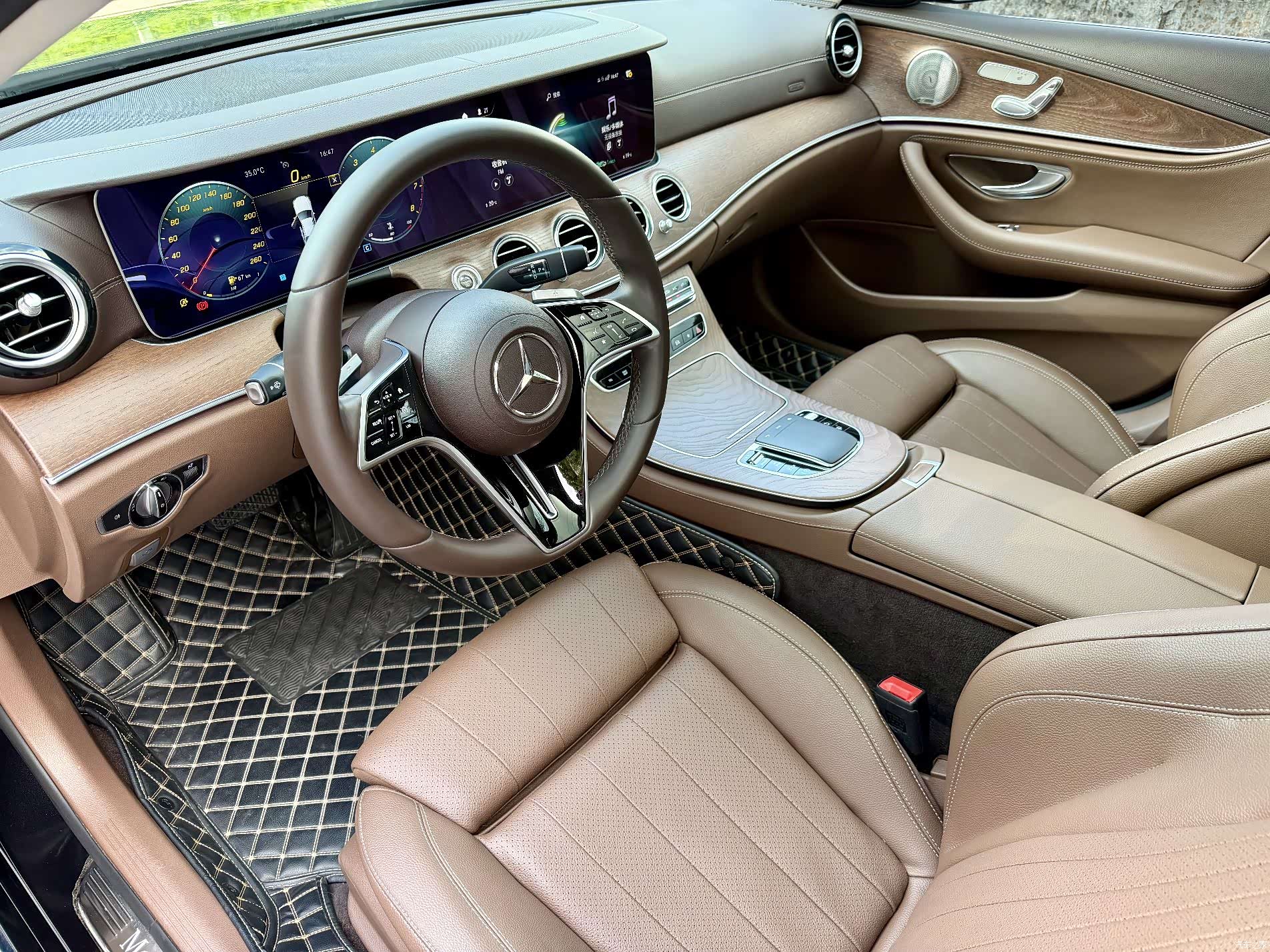 Mercedes-Benz E-Class, 2022 6