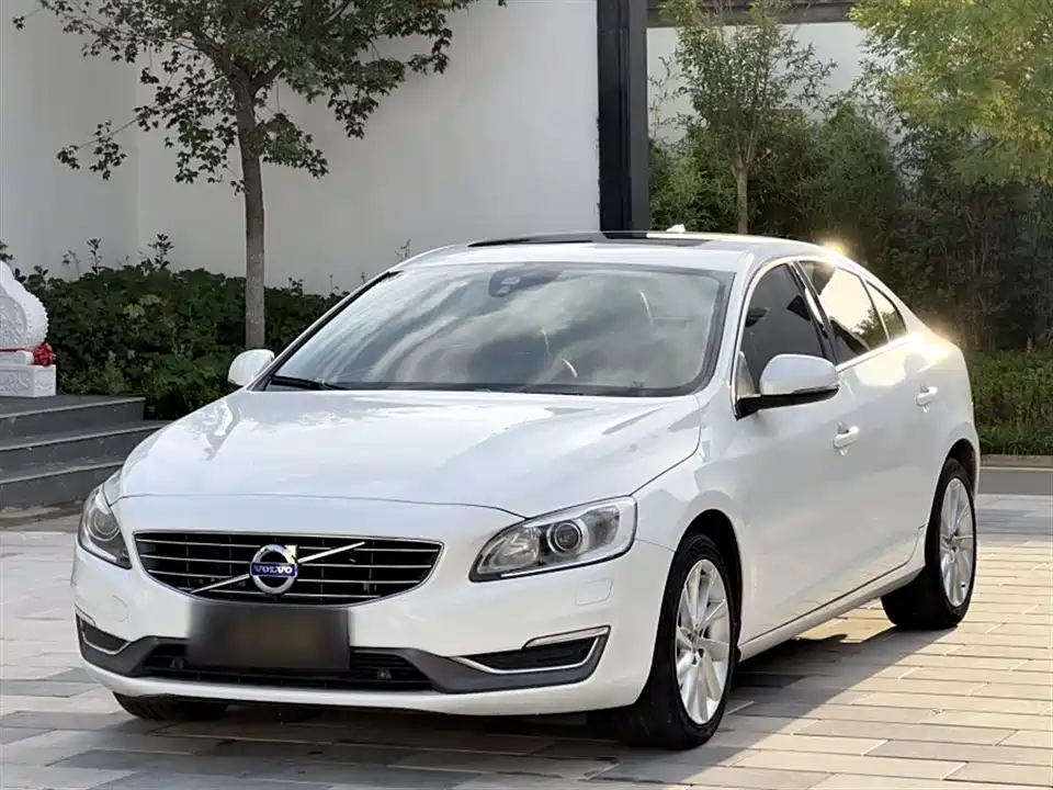 Volvo S60