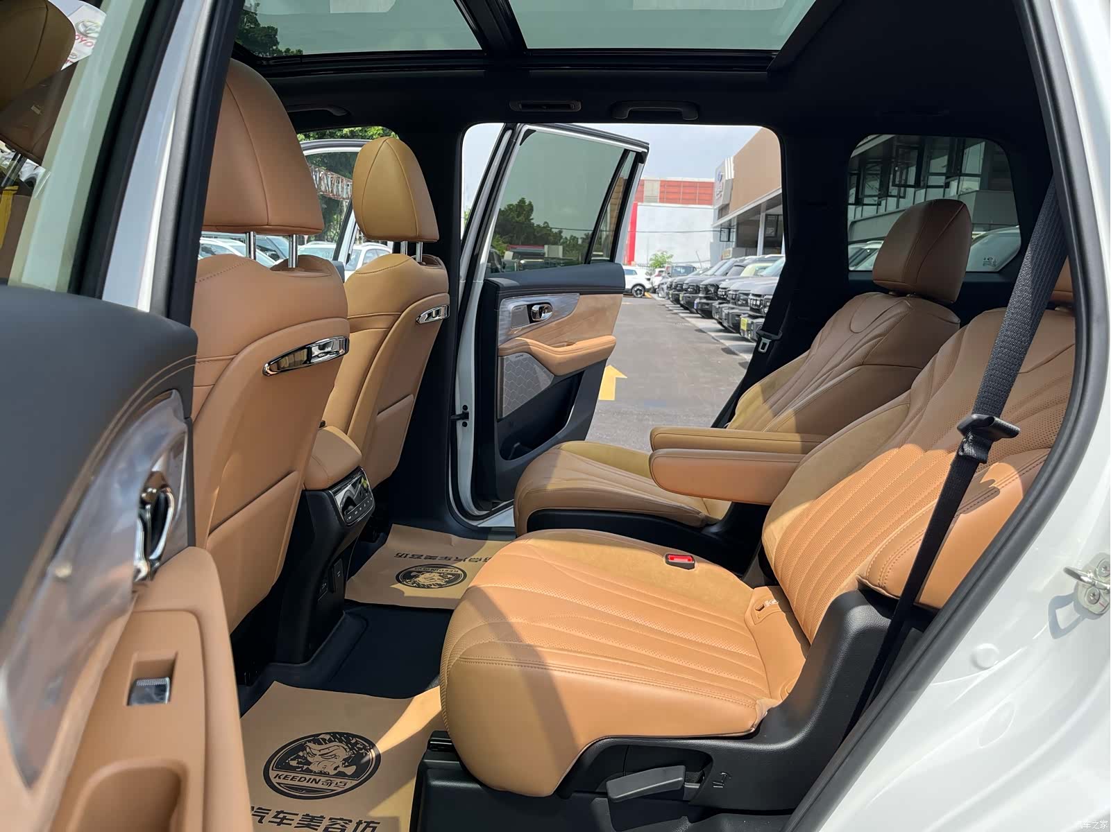 Trumpchi ES9, 2023 16