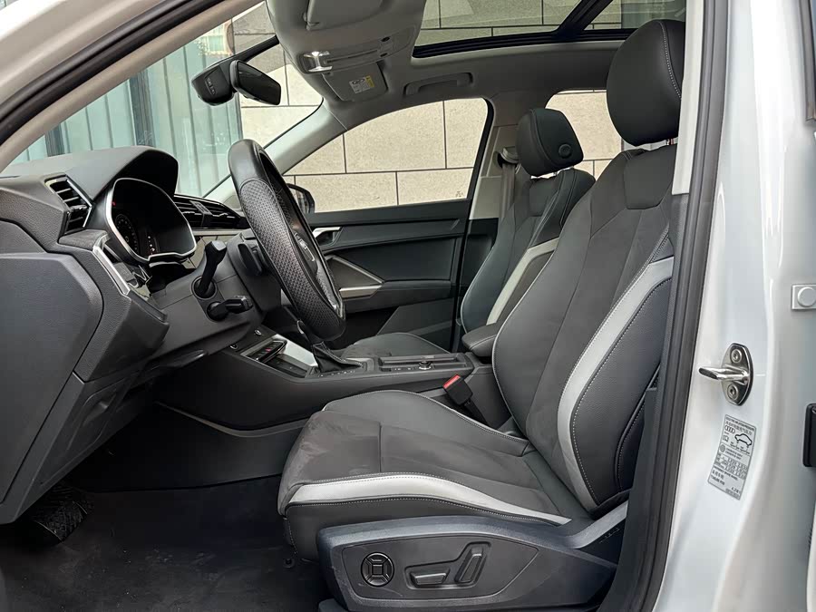 Audi Q3 2022, фото 16
