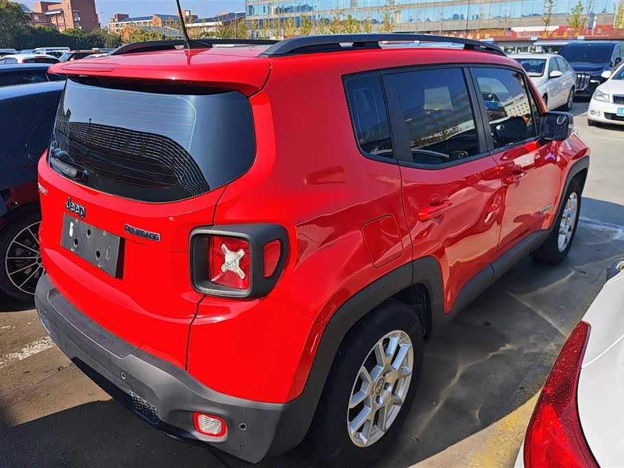 Jeep Freeman