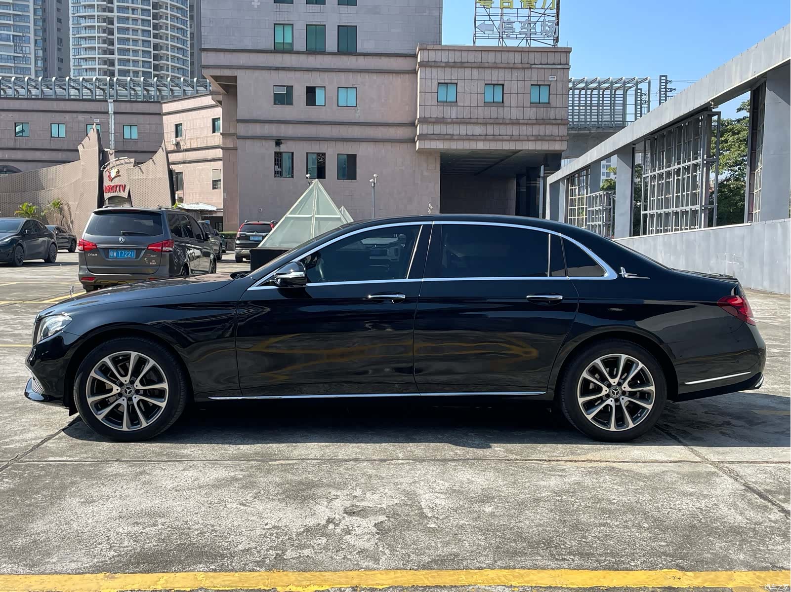 Mercedes-Benz E-Class, 2017 29