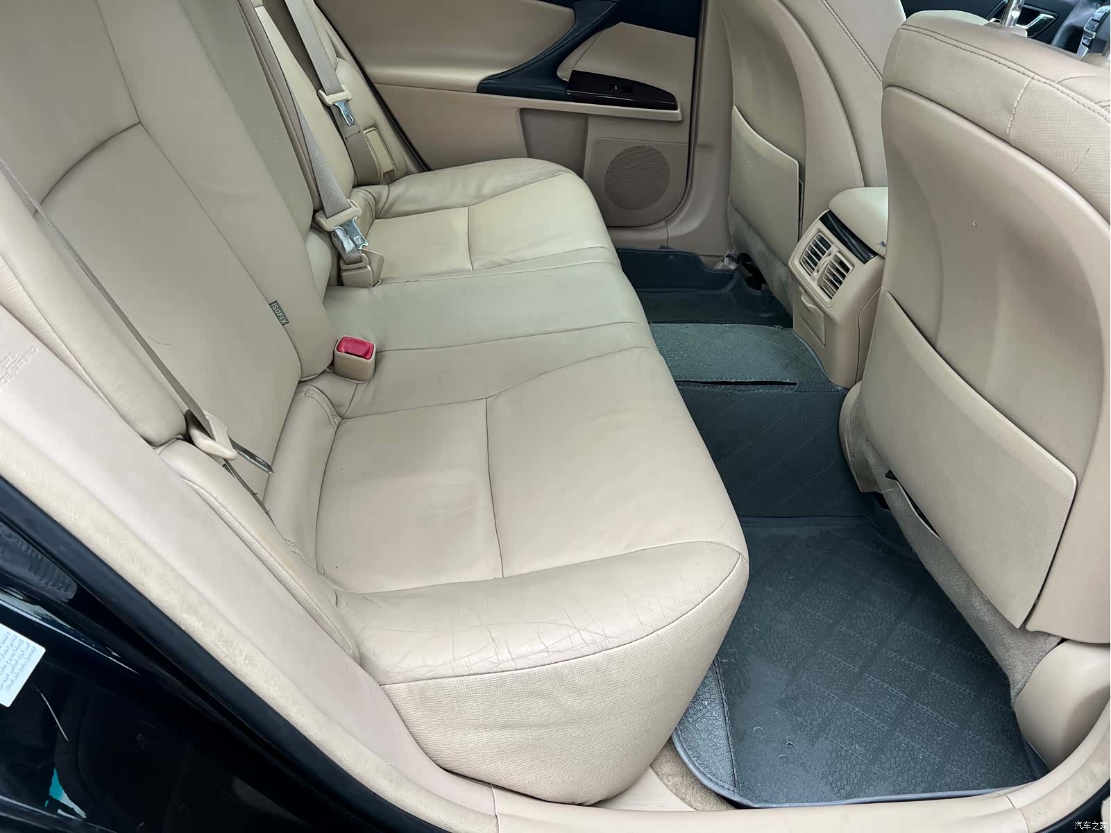 Toyota 2.5V, 2013 9