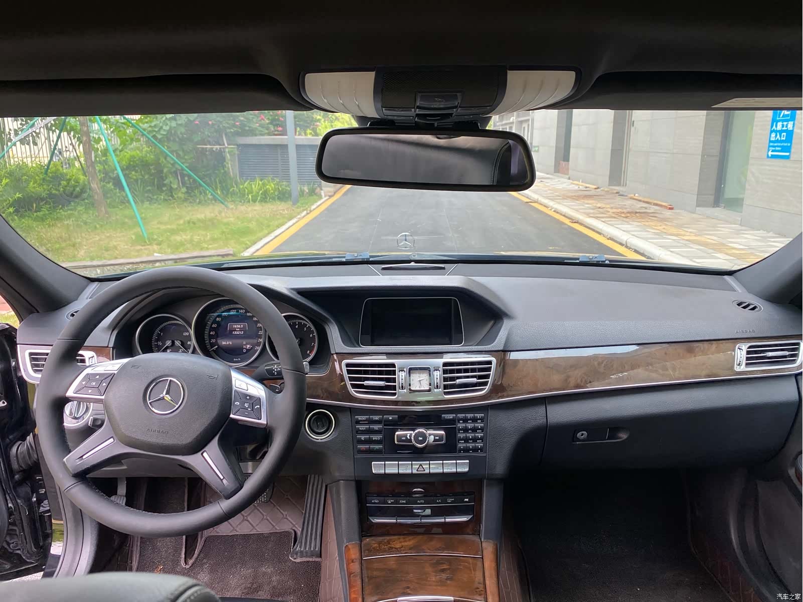 Mercedes-Benz E-Class, 2014 13