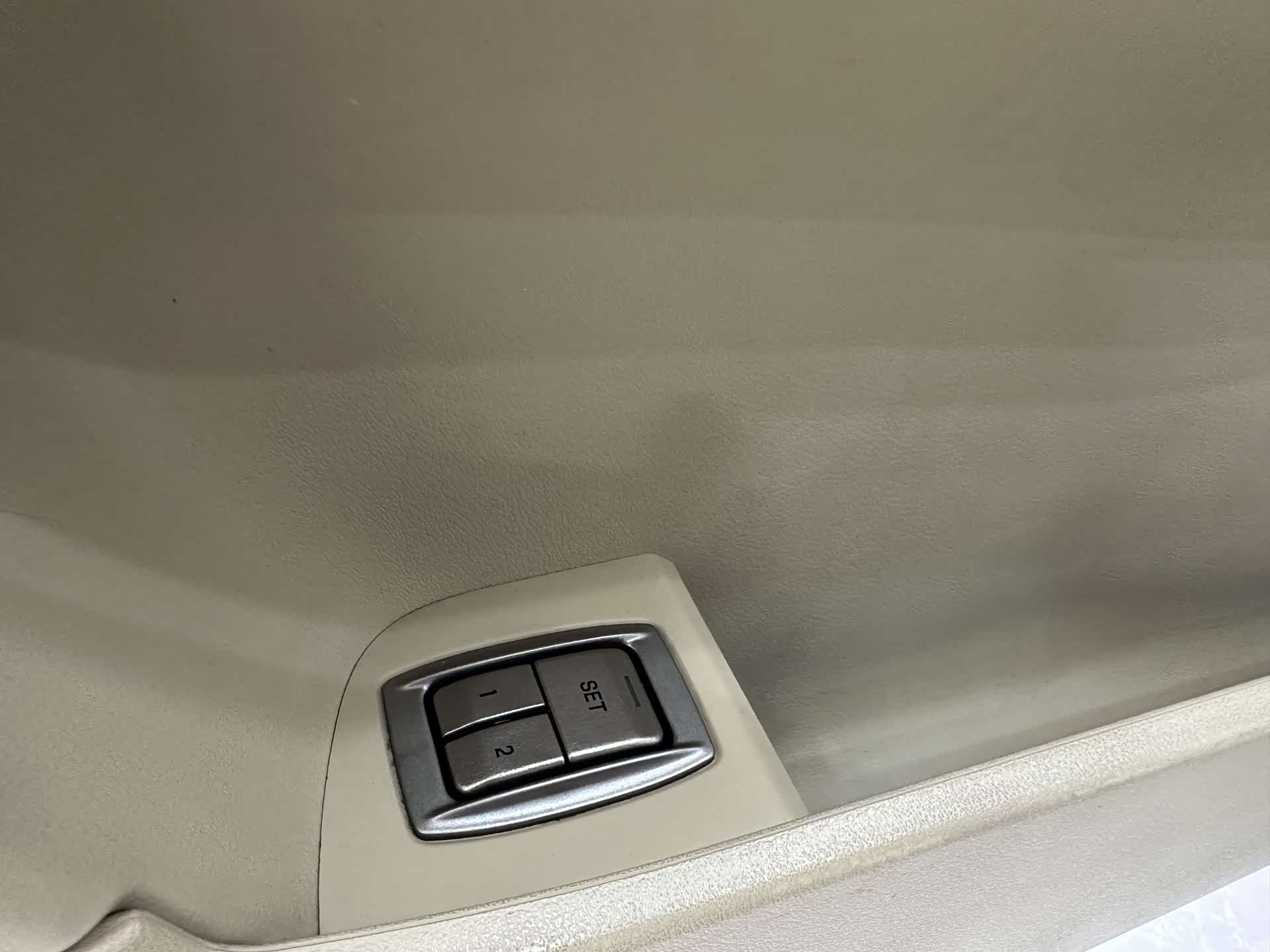 Jaguar XF, 2009 16