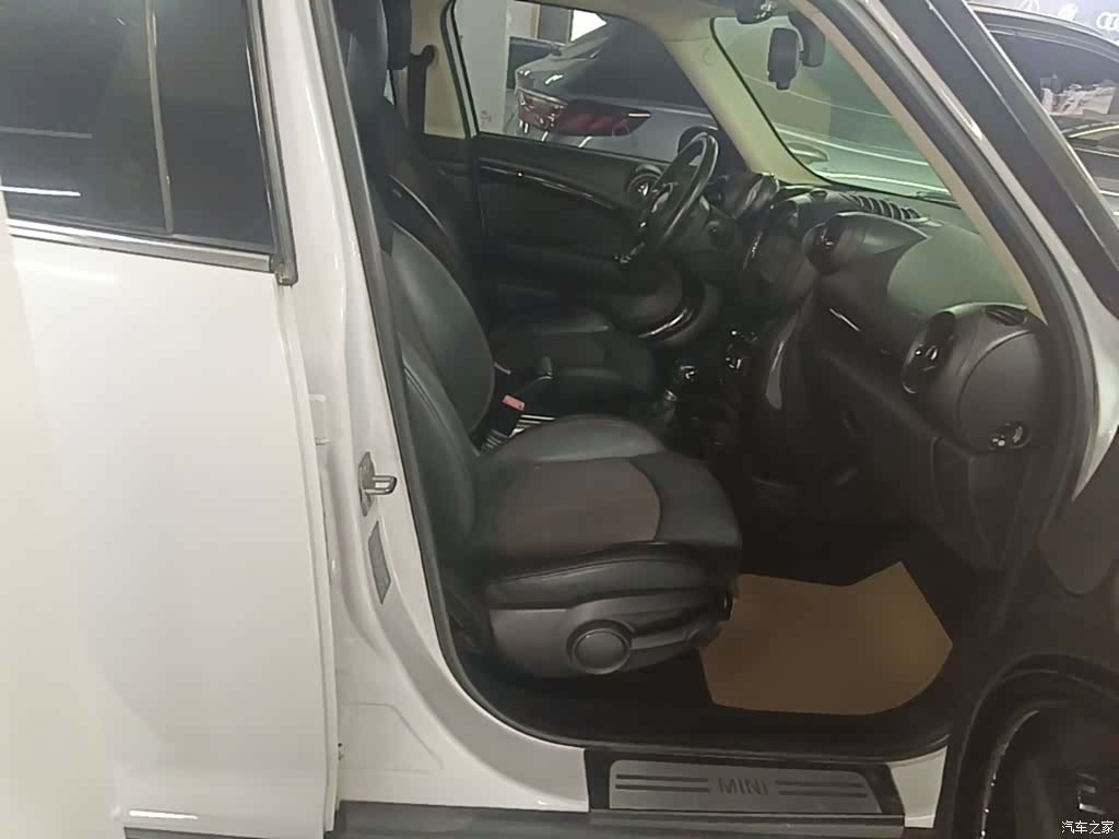 Mini Countryman, 2015 25