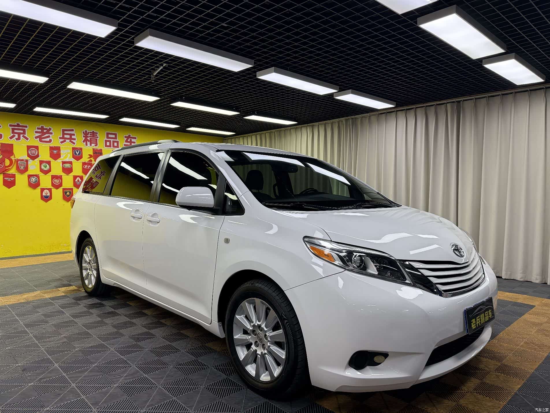 Toyota Sienna, 2015 3