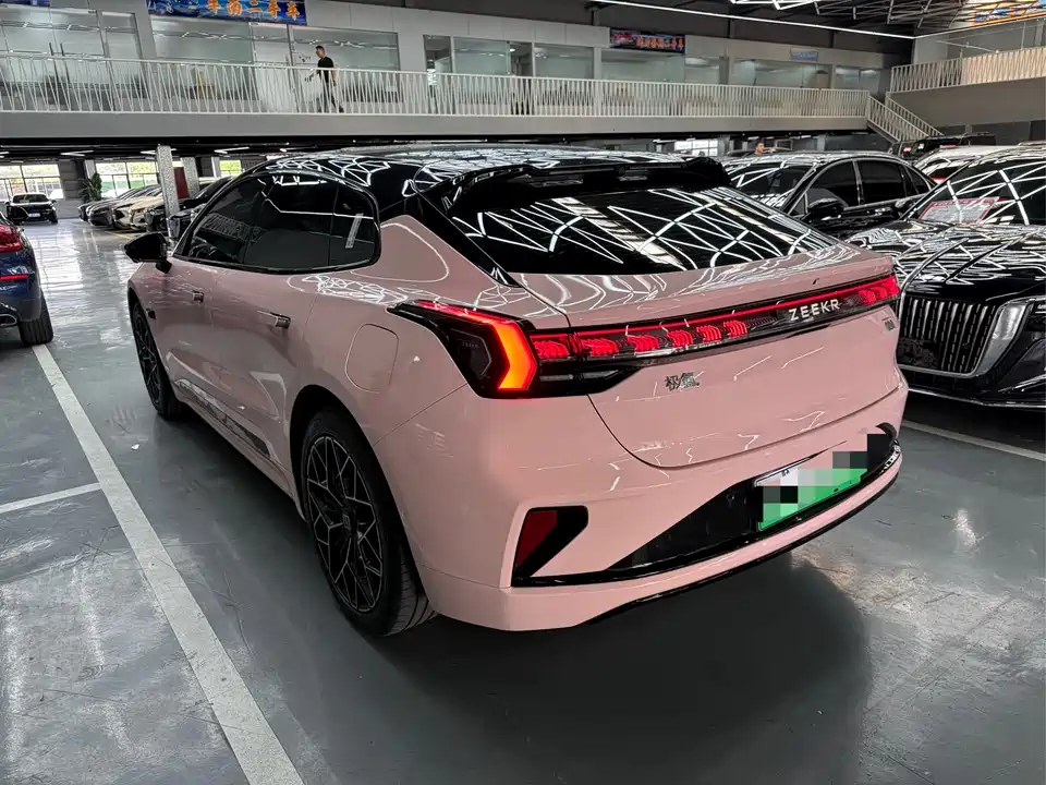 Zeekr 001