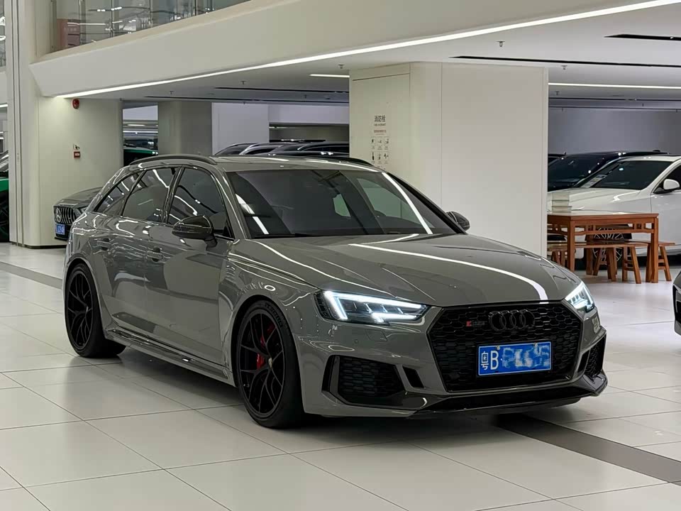 Audi RS 4