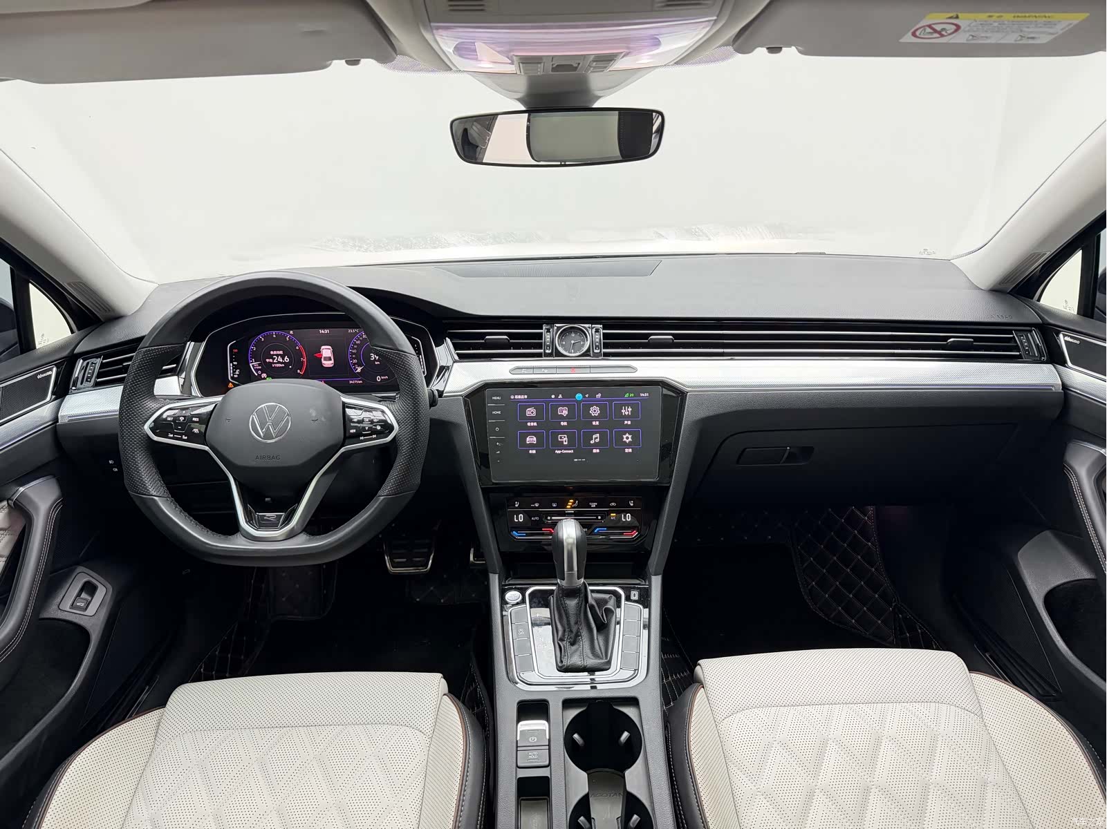 Volkswagen Magotan, 2024 все фото