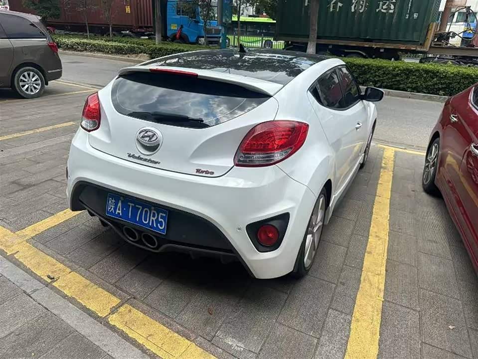 Hyundai Veloster