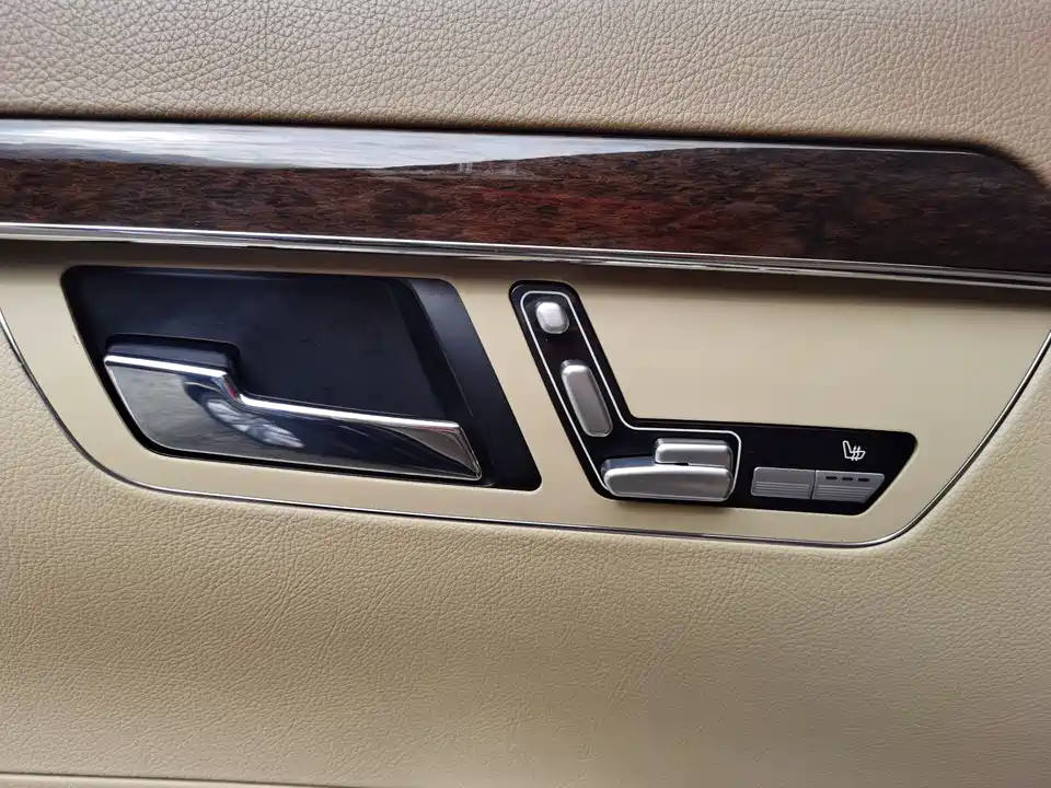 Mercedes-Benz S-class Mercedes-Benz S-class