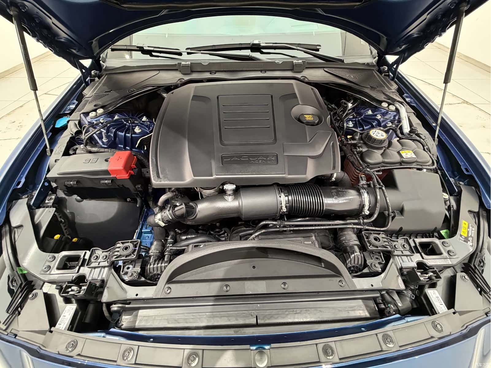 Land Rover XEL, 2021 19