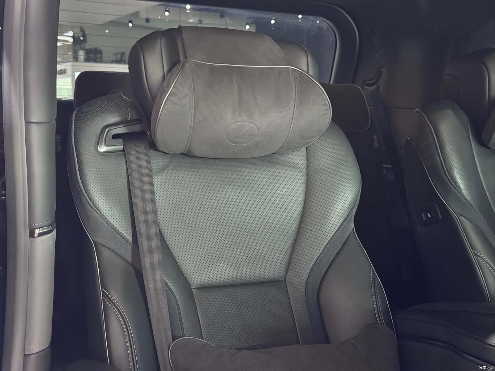 Lexus LM, 2024 21