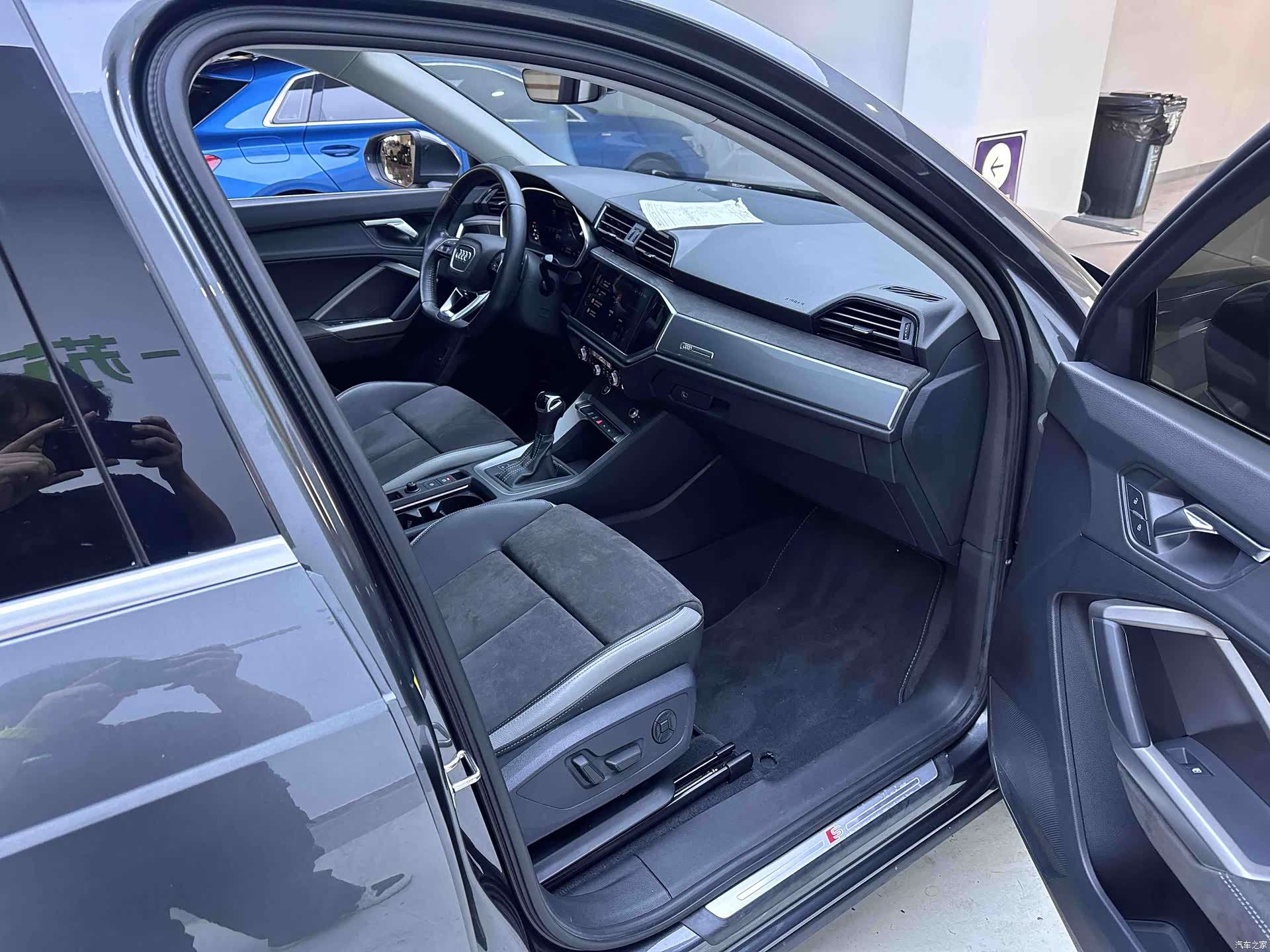 Audi Q3, 2022 11