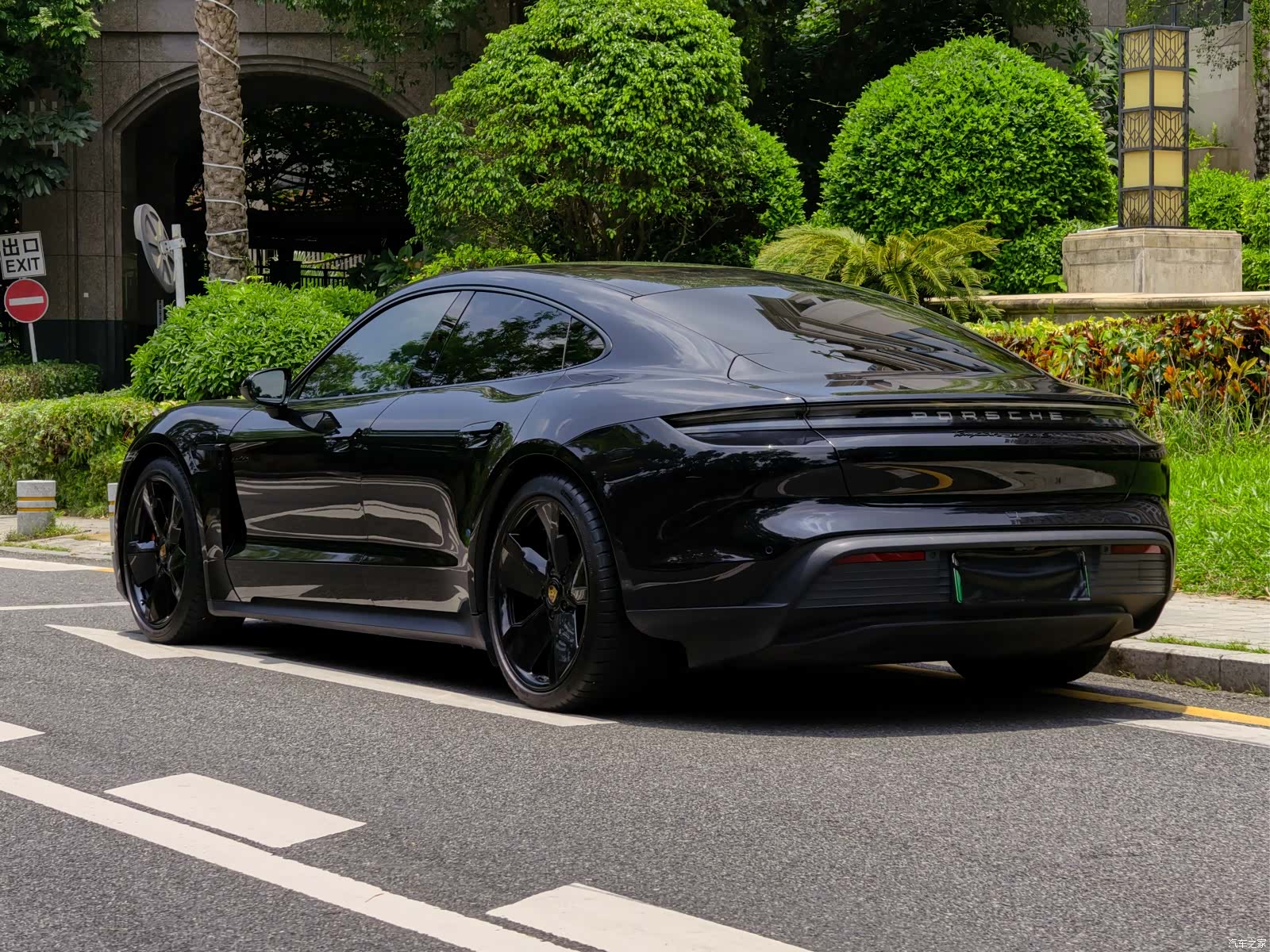 Porsche Taycan, 2021 6