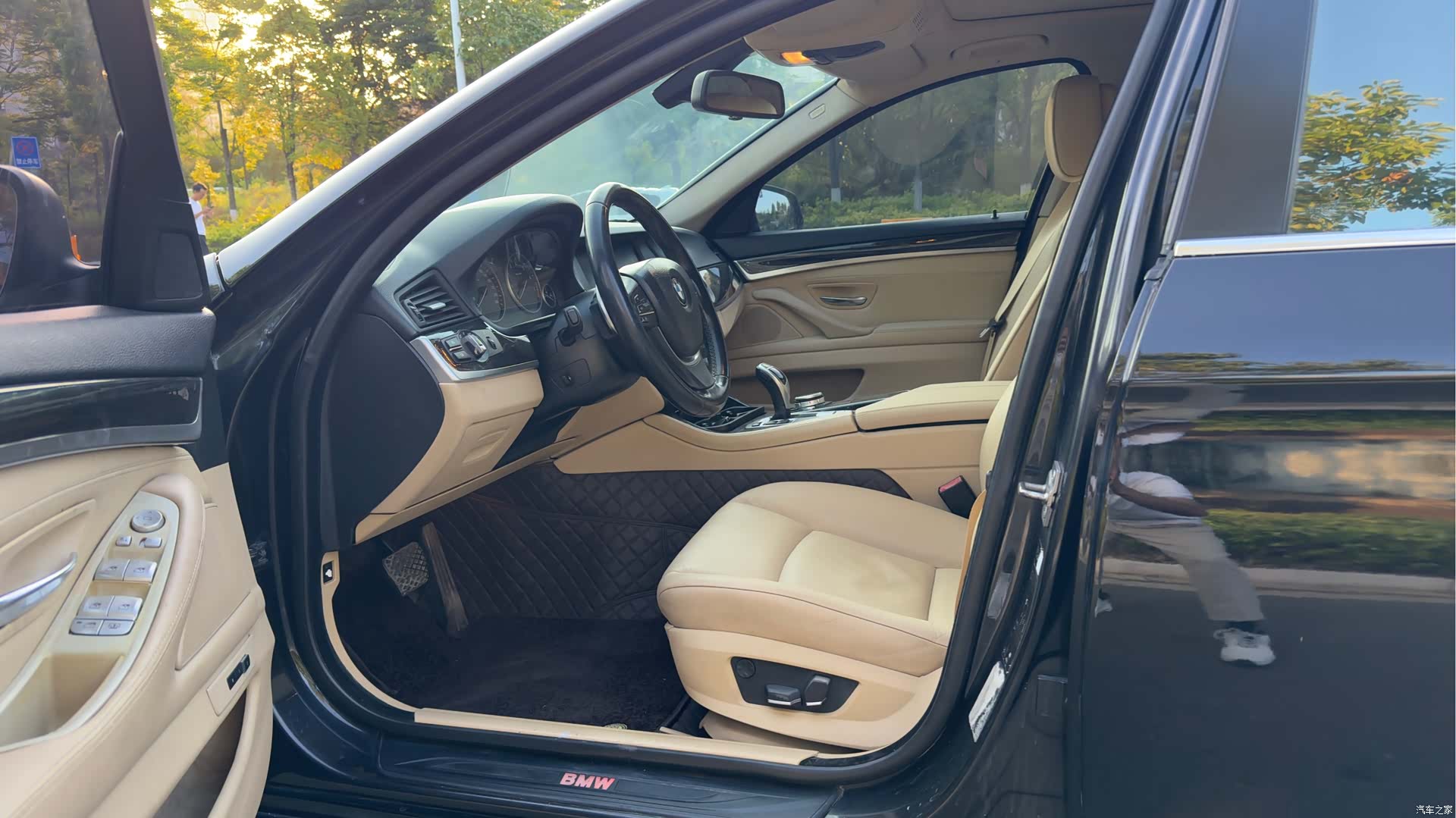 BMW 5 Series, 2012 4
