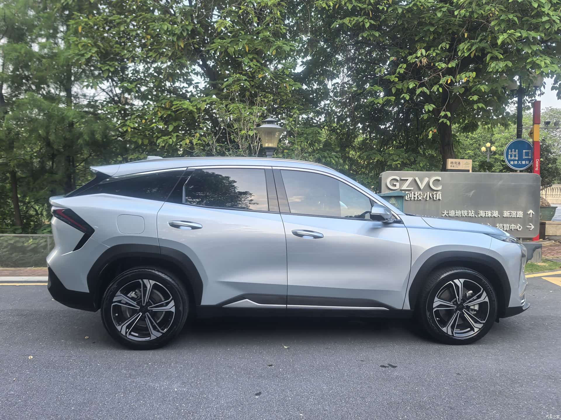 Geely Galaxy L7, 2025 все фото