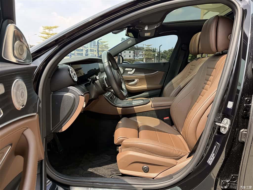 Mercedes-Benz E-Class, 2022 19