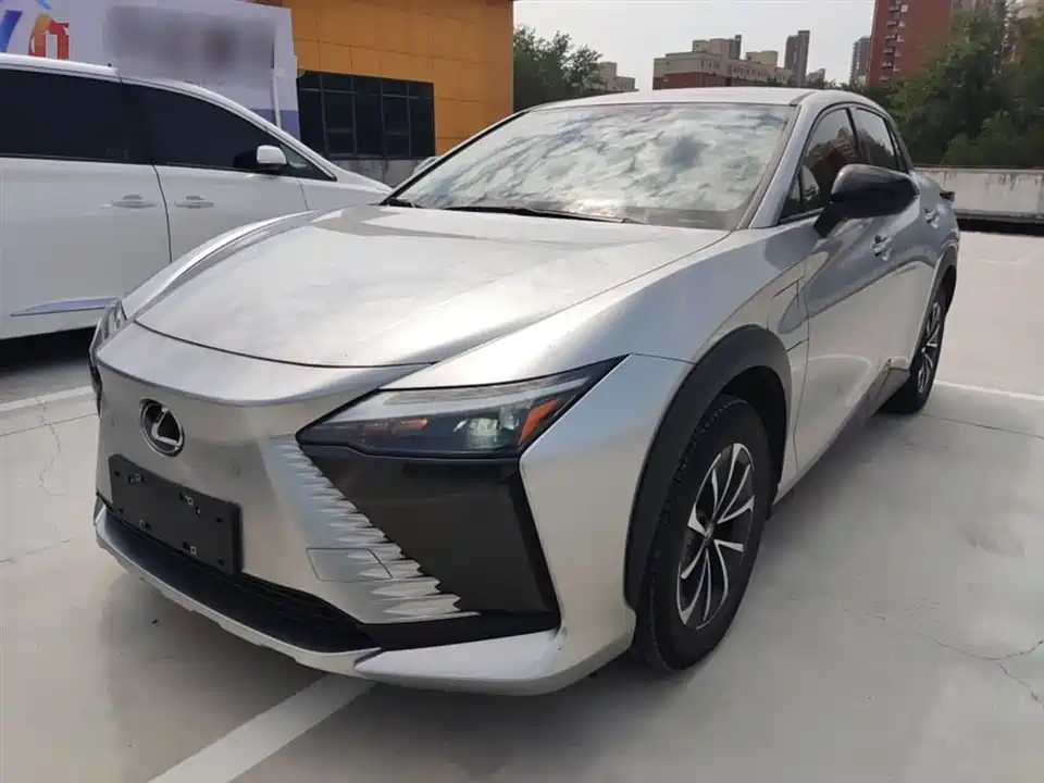 Lexus RZ